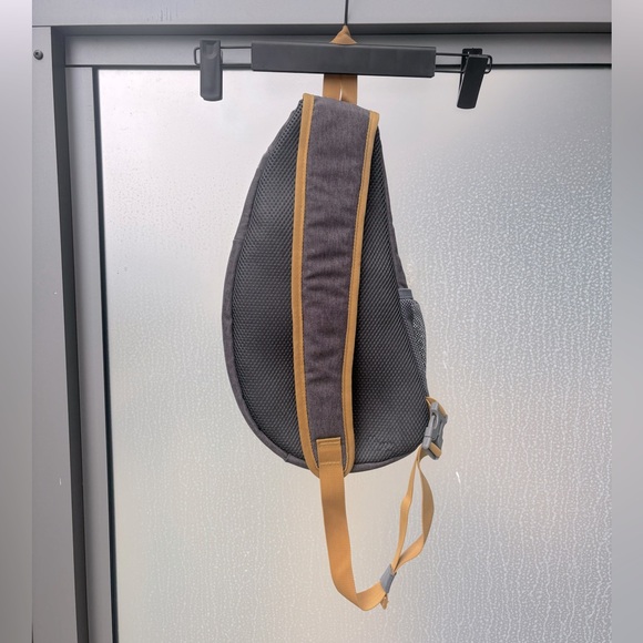 G4Free | Unisex Crossbody Bag - Picture 7 of 7